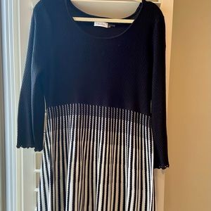 CALVIN KLEIN dress XL (14) blk/white knit pull over. Long sleeve. Worn once